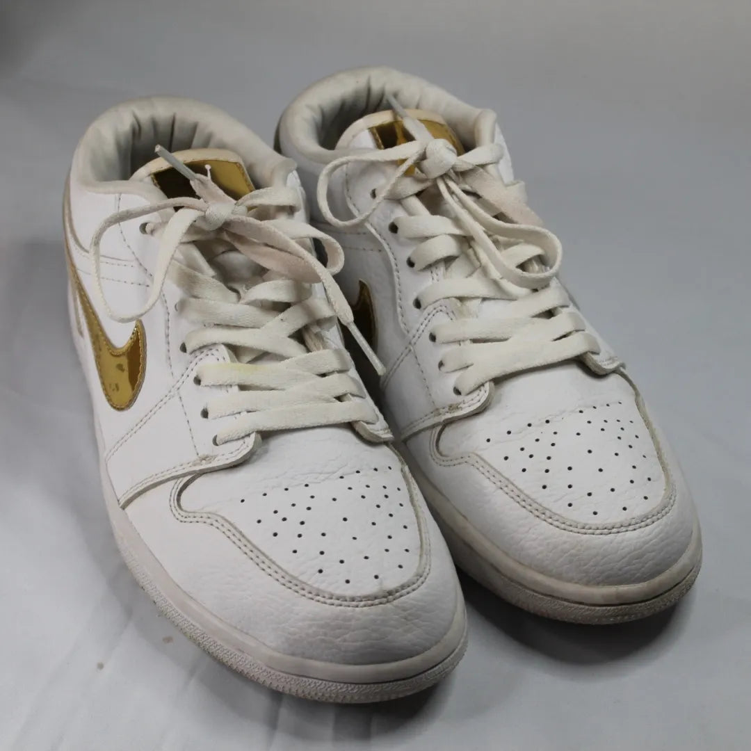 Nike Air Jordan 1 low white metallic gold - 7.5/10