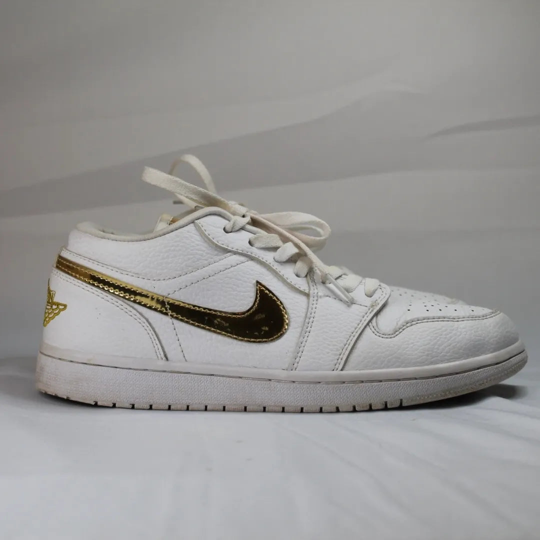 Nike Air Jordan 1 low white metallic gold - 7.5/10