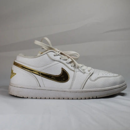 Nike Air Jordan 1 low white metallic gold - 7.5/10